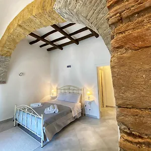 Moenia , Castellammare del Golfo Italia
